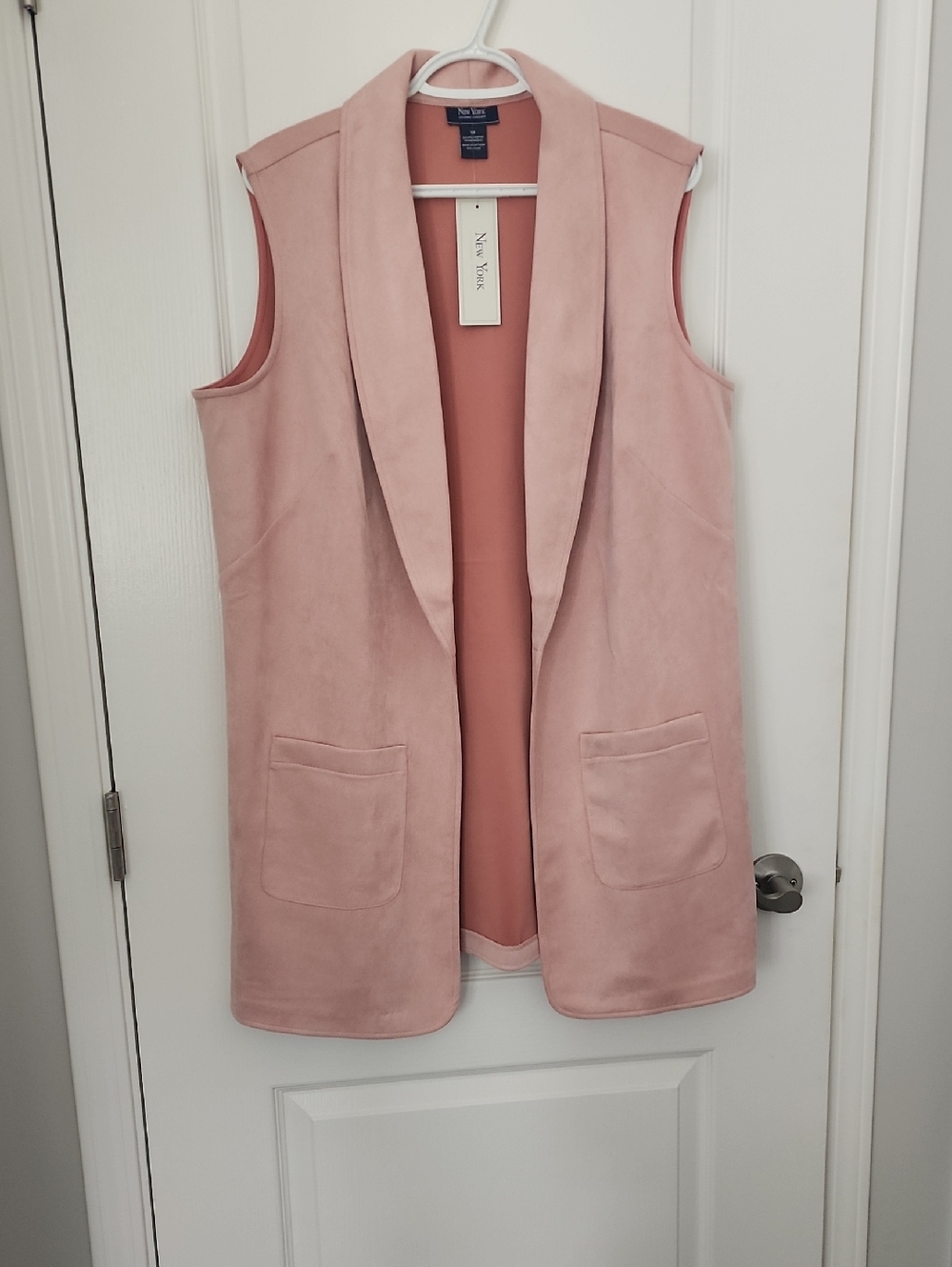New York Sleeveless Suede-Look Vest in Blush/ Light Pink